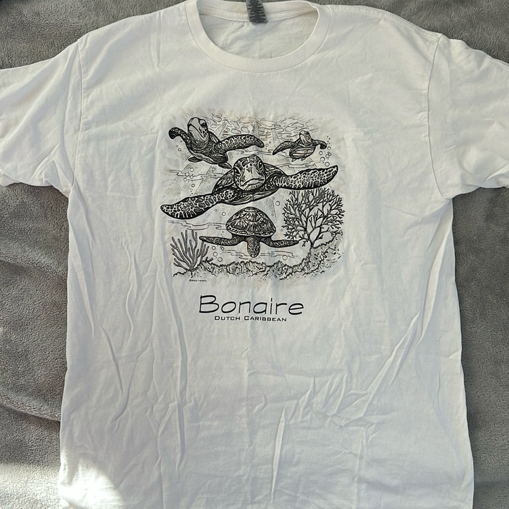 White T shirt